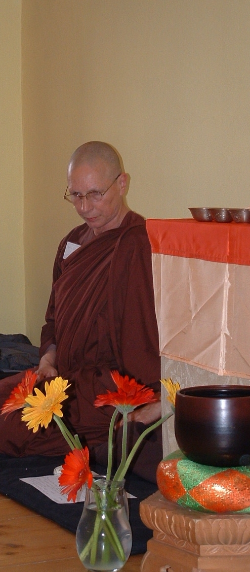 Ajahn Sundara